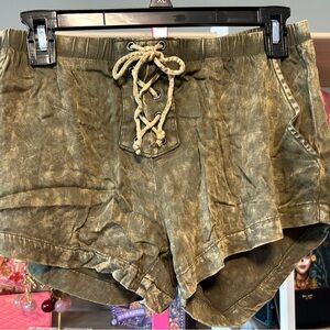 Chaser Olive Green Lace-Up Women's Shorts size medium NWT